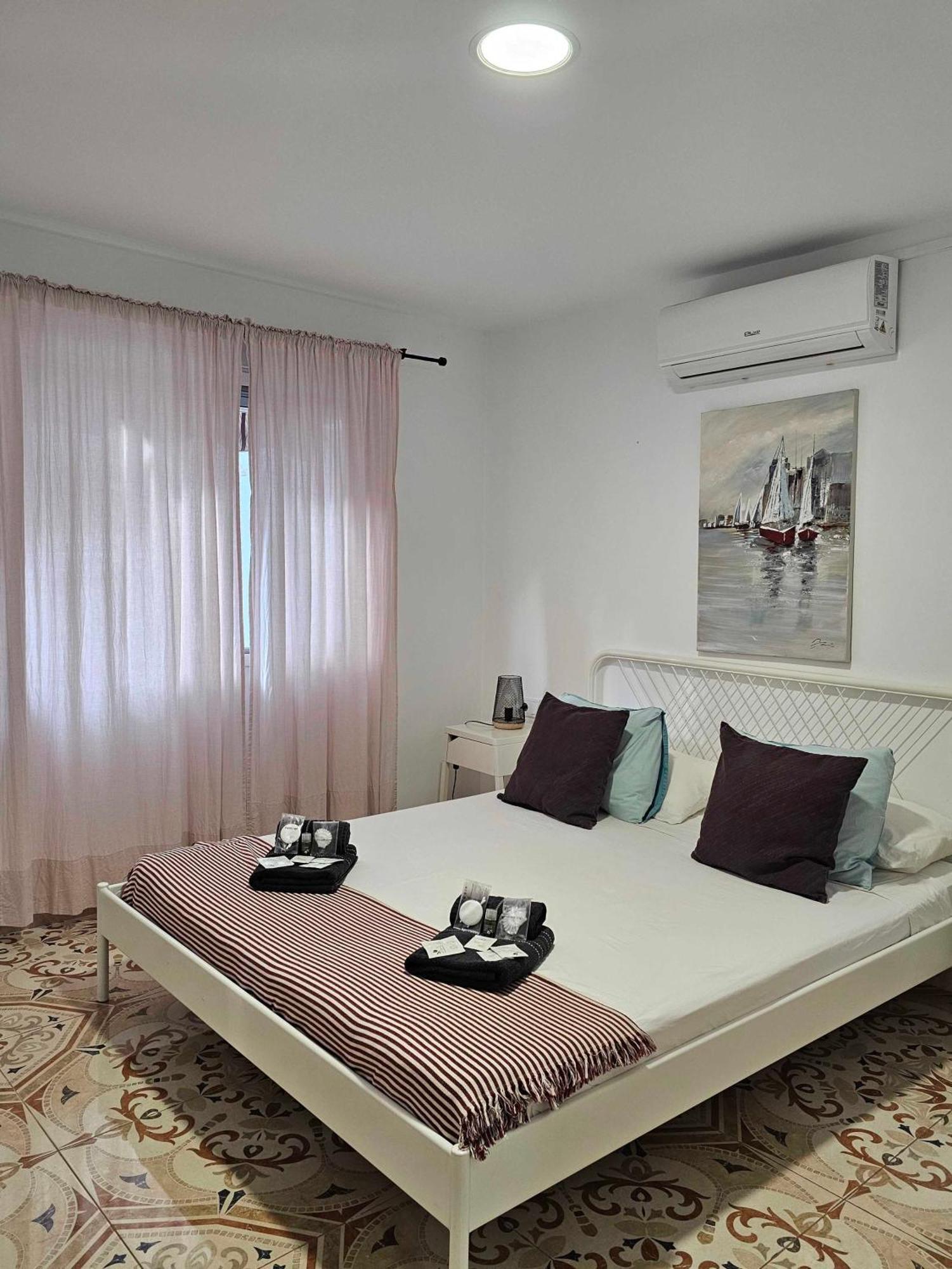 Suncastle Apartamentos Alicante -With Sunny Rooftop Terrace And Barbecue Exterior photo
